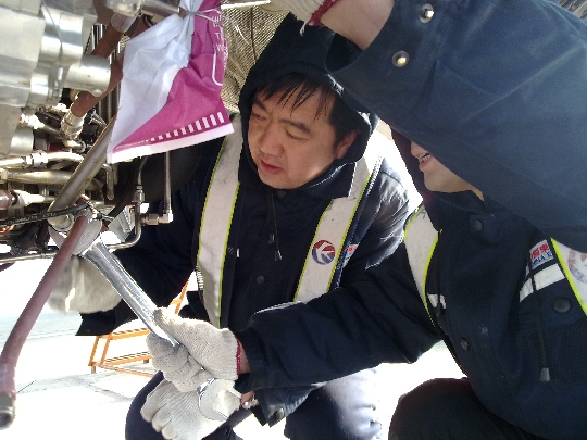 图片 东航江苏公司飞机维修部确保春运安全二三事