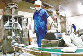 江苏食盐储备充足 盐厂加紧包装
